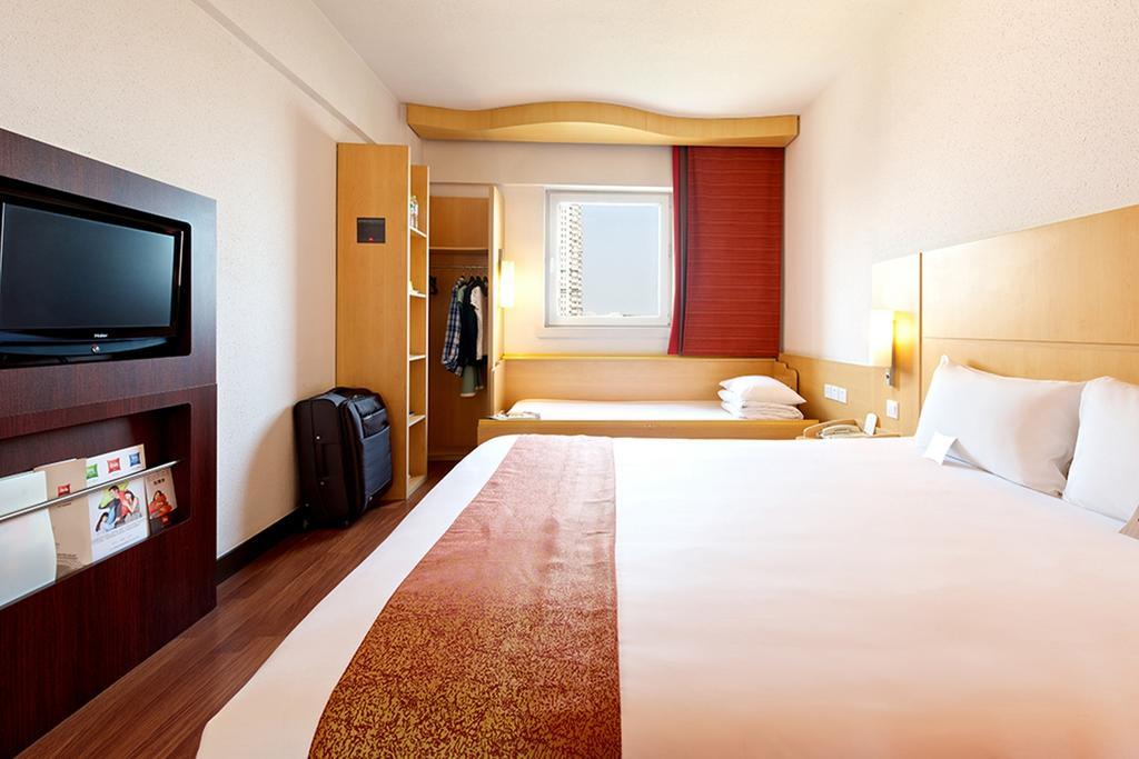 Ibis Ningbo Qianhu Plaza Hotel Exterior photo