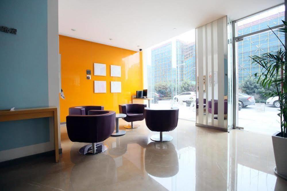 Ibis Ningbo Qianhu Plaza Hotel Exterior photo